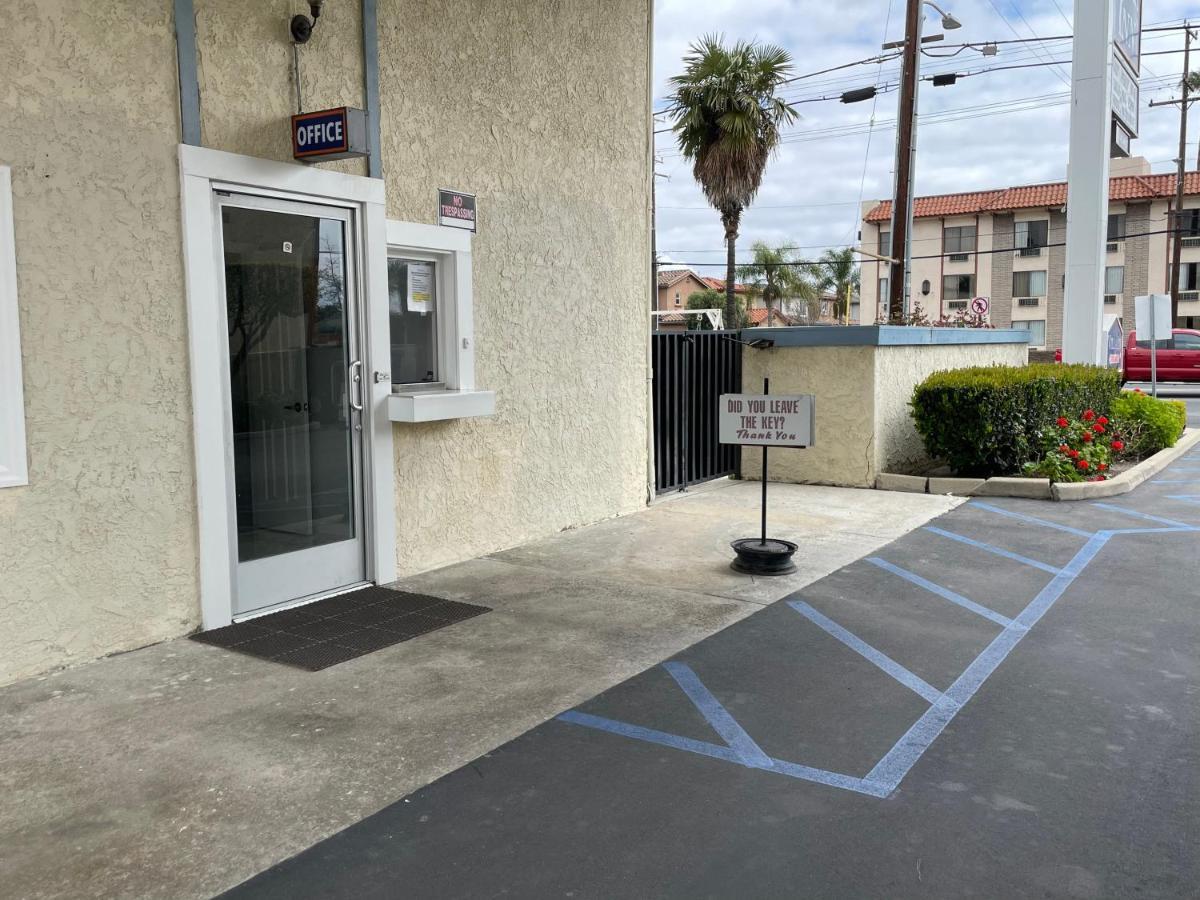 Villa Inn Anaheim Eksteriør bilde